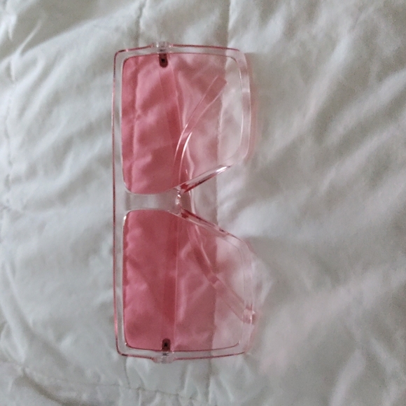 Barbie Glam Sunglasses - Picture 4 of 8